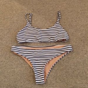 Black and white bikini set